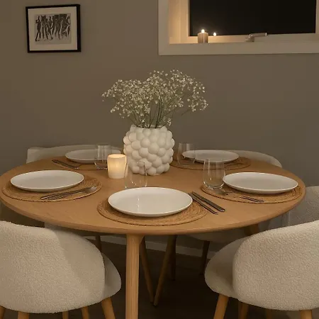 Bright 2-room With Balcony, Parking Space Apartamento